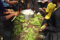 1_Girls_Learning_Banana_Peeling_Demo